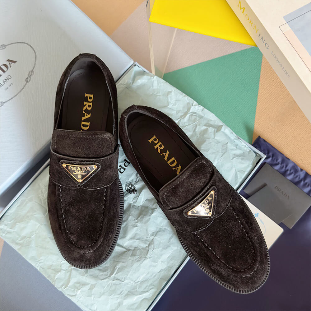 Pra*a women loafer