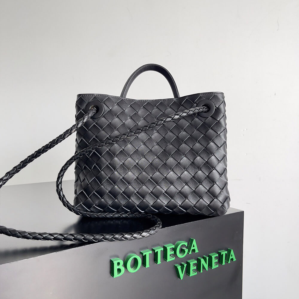 bo*te*ga Ve*ne*ta small andiamo