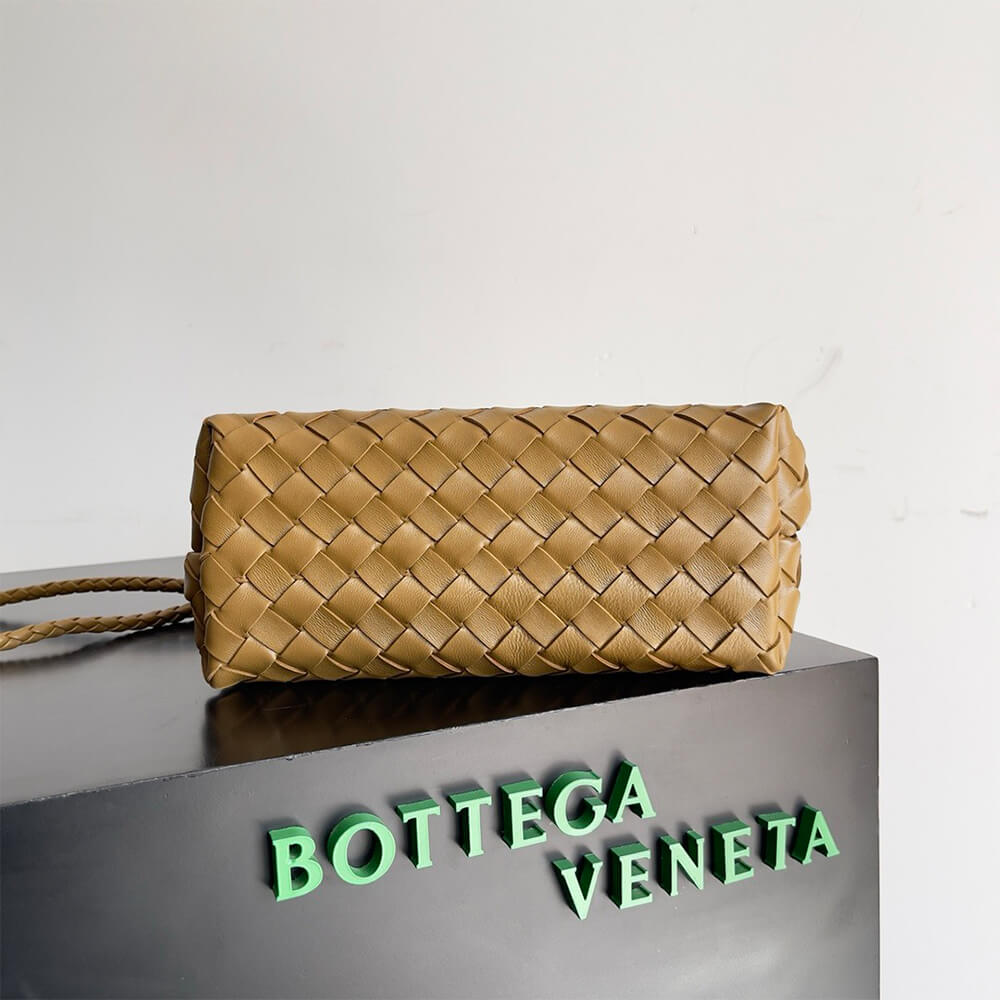 bo*te*ga Ve*ne*ta small andiamo