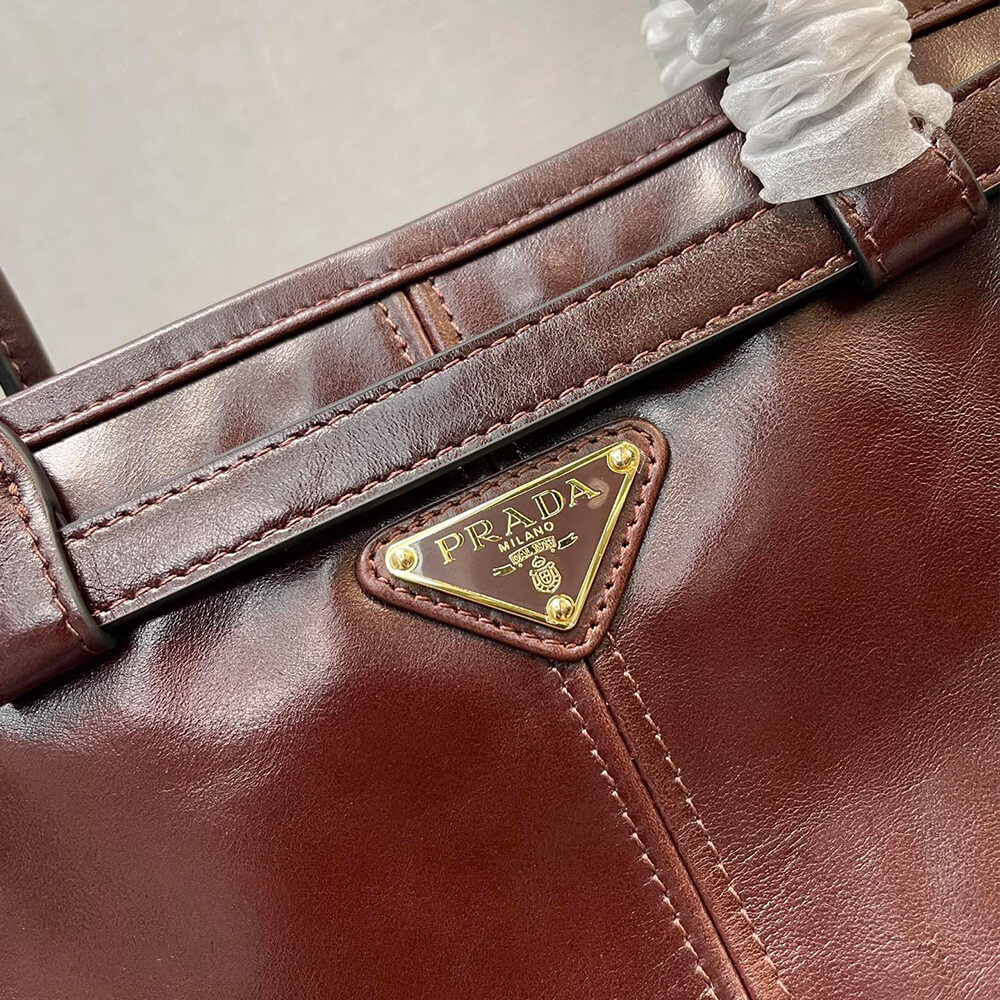 Pra*a large leather handbag(high-end grade)