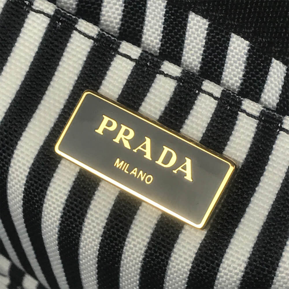 Pra*a canapa bag
