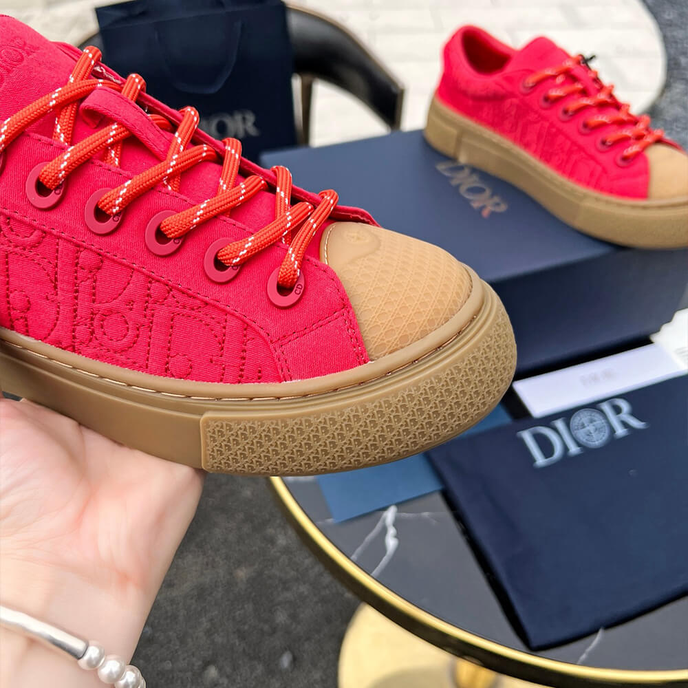 D*or b33 sneaker