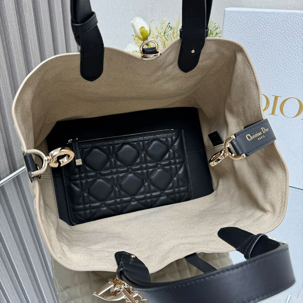 medium D*or toujours bag