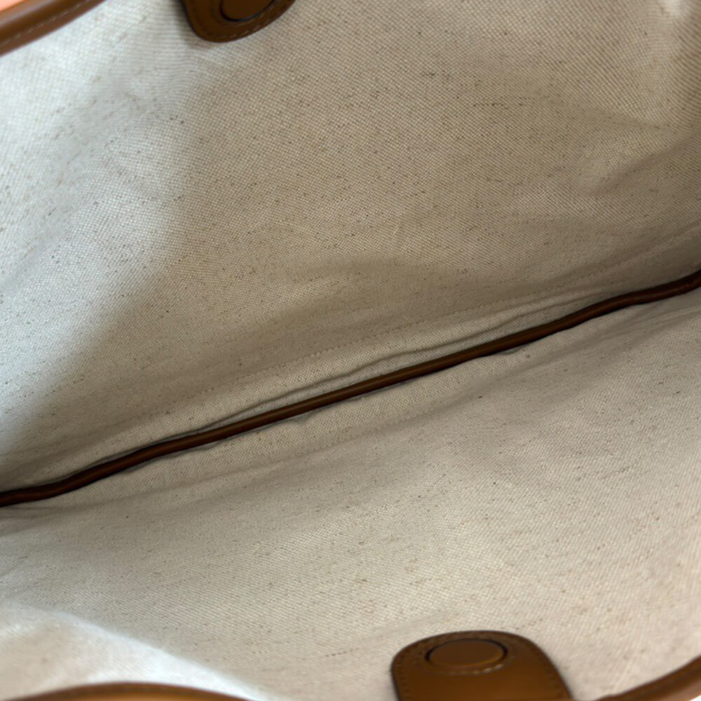 G*u*i b medium shoulder bag