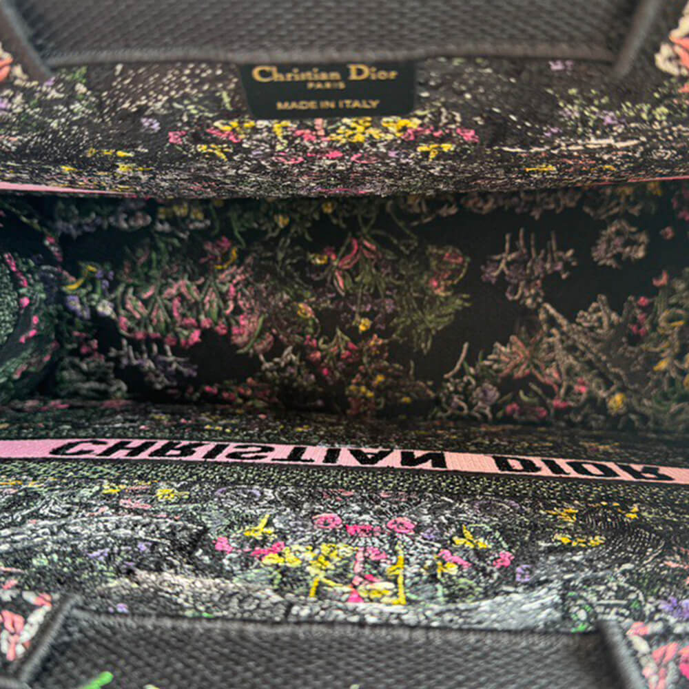 large D*or book tote