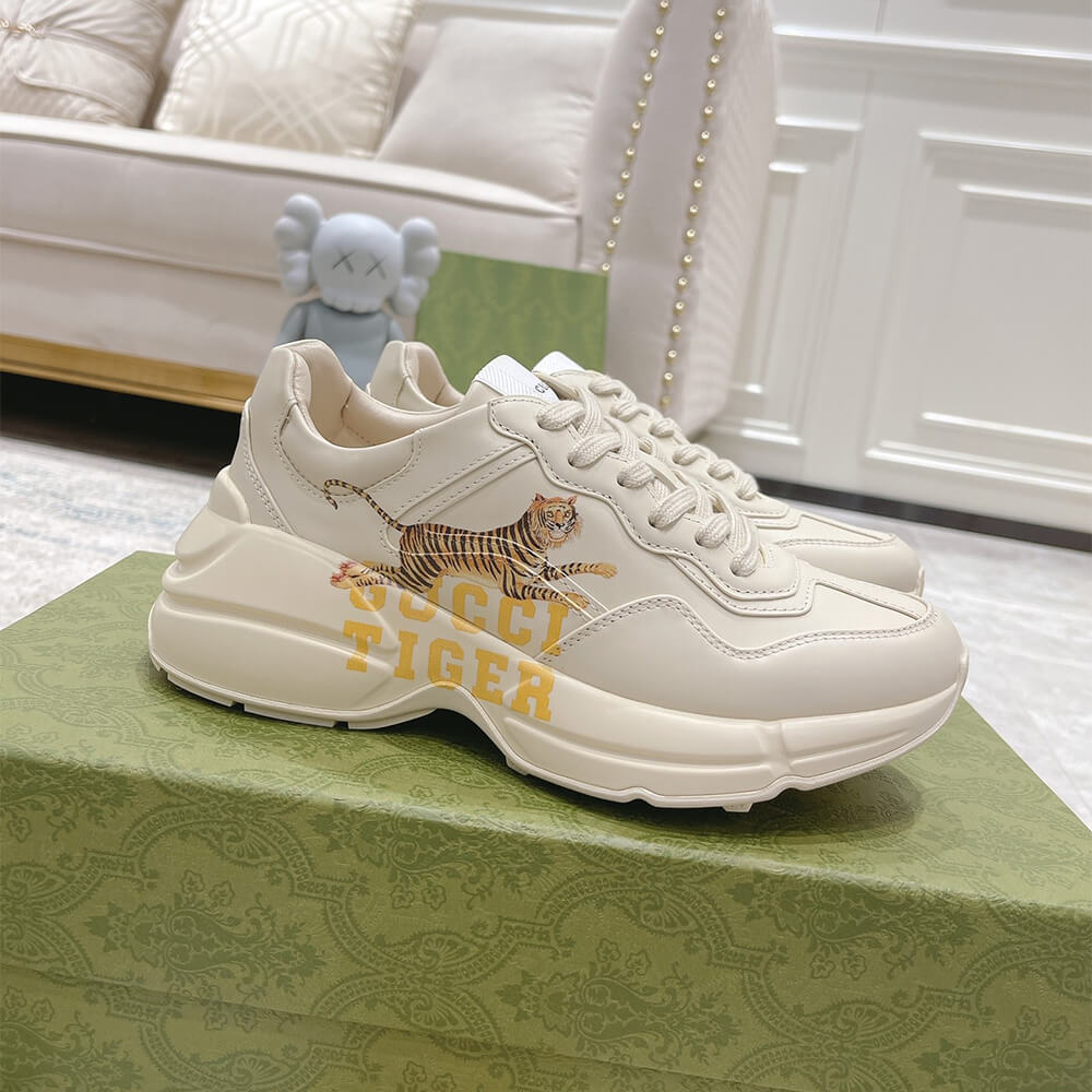 G*u*i tiger rhyton sneaker