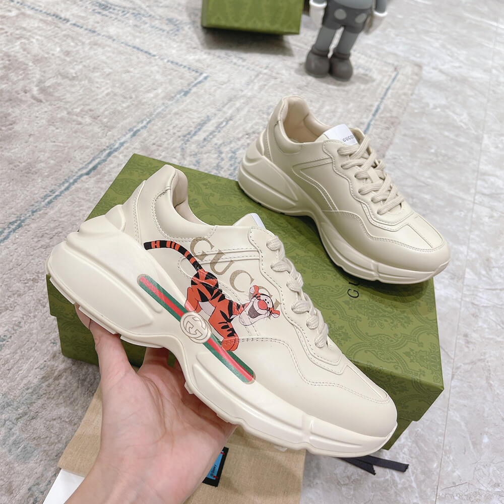 G*u*i rhyton sneaker with print