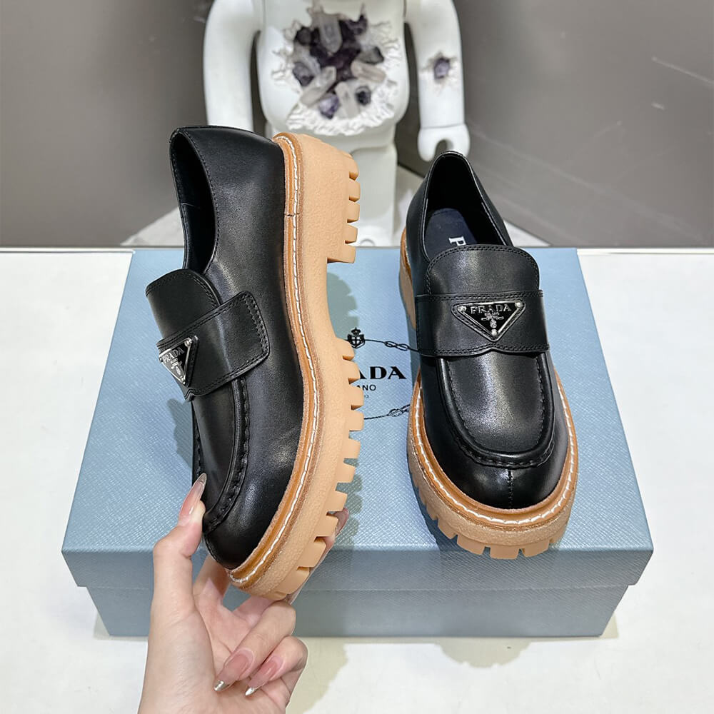 Pra*a leather loafers