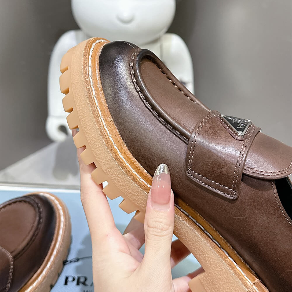 Pra*a leather loafers
