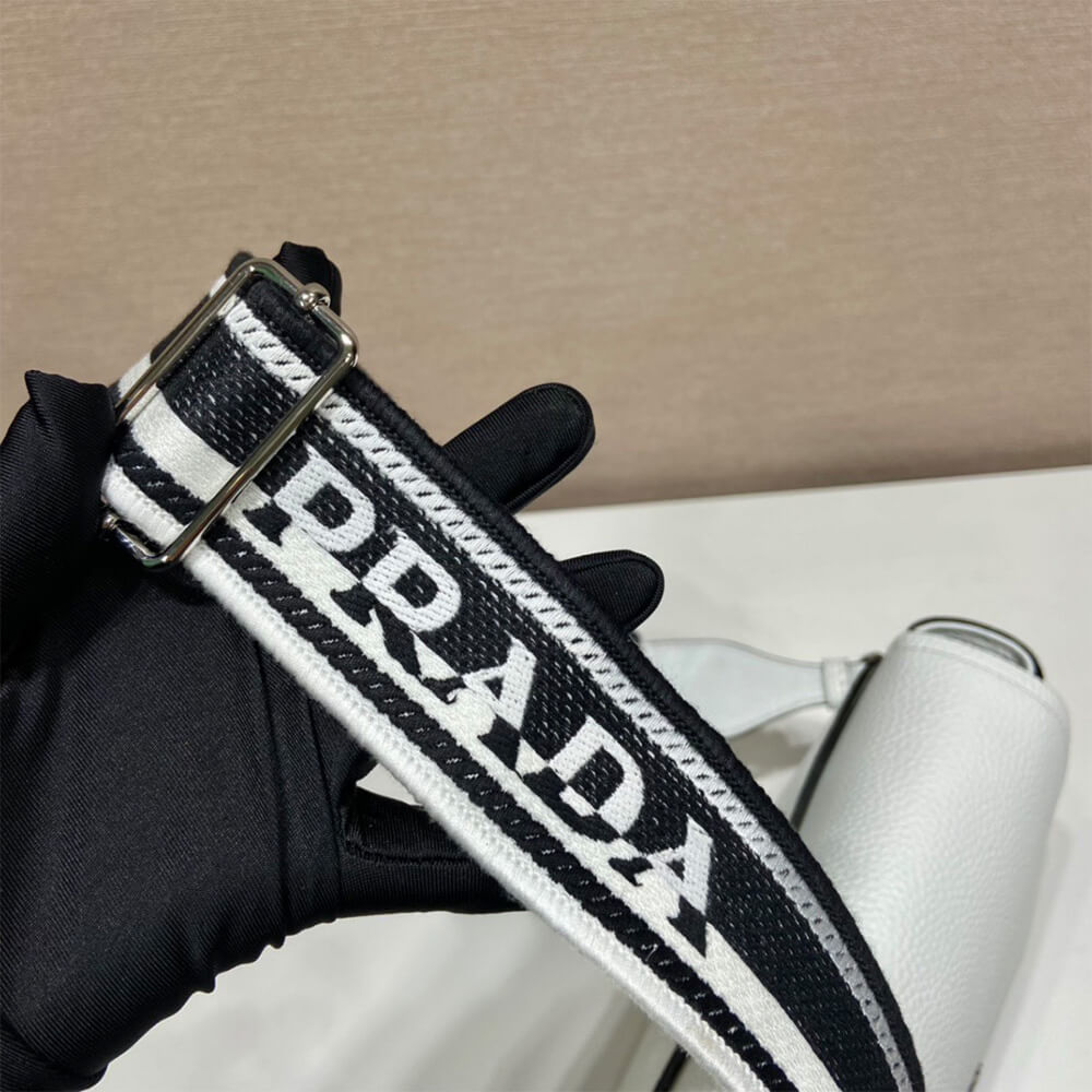 Pra*a leather shoulder bag(high-end grade)