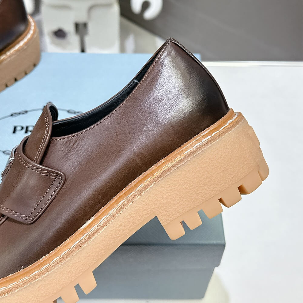 Pra*a leather loafers