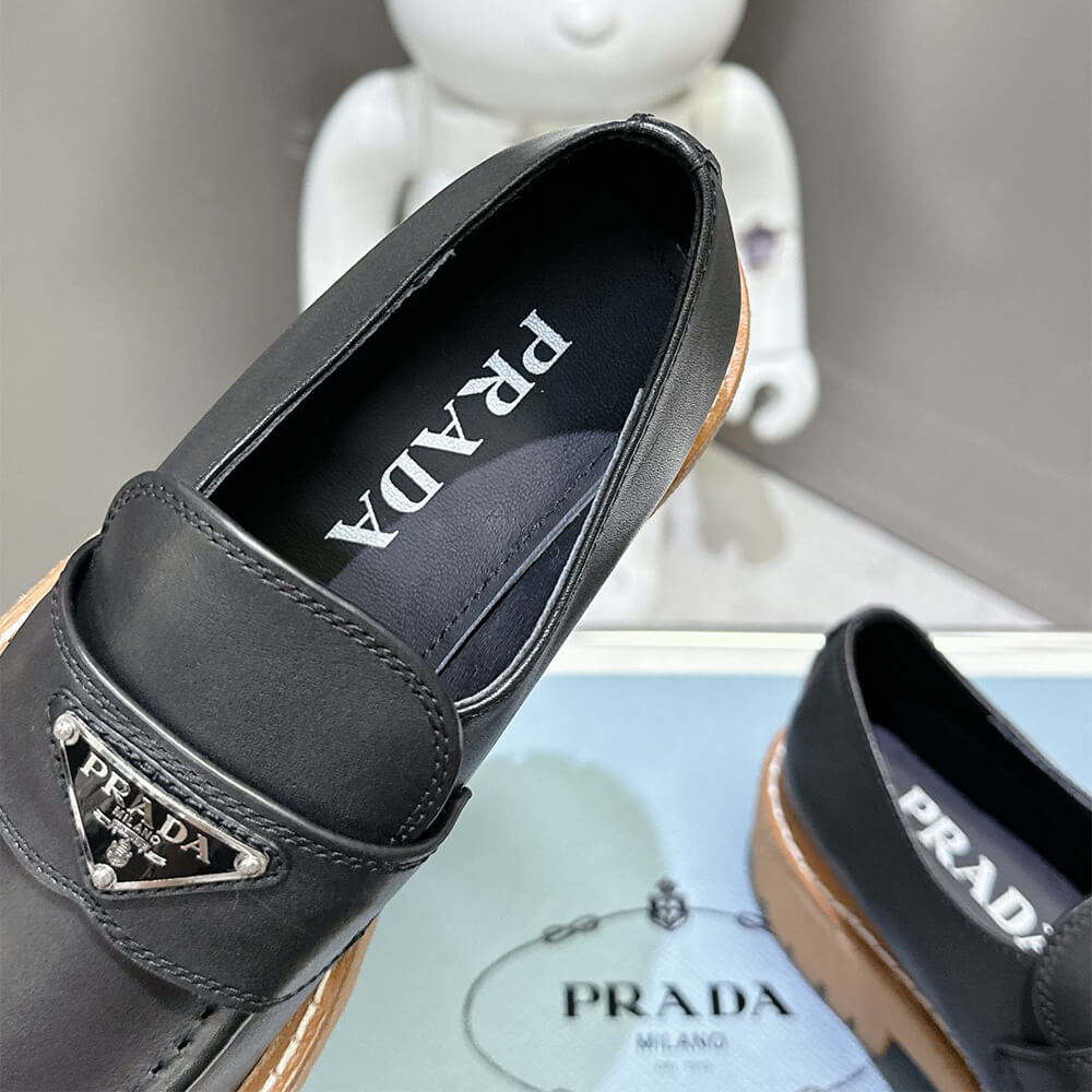 Pra*a leather loafers