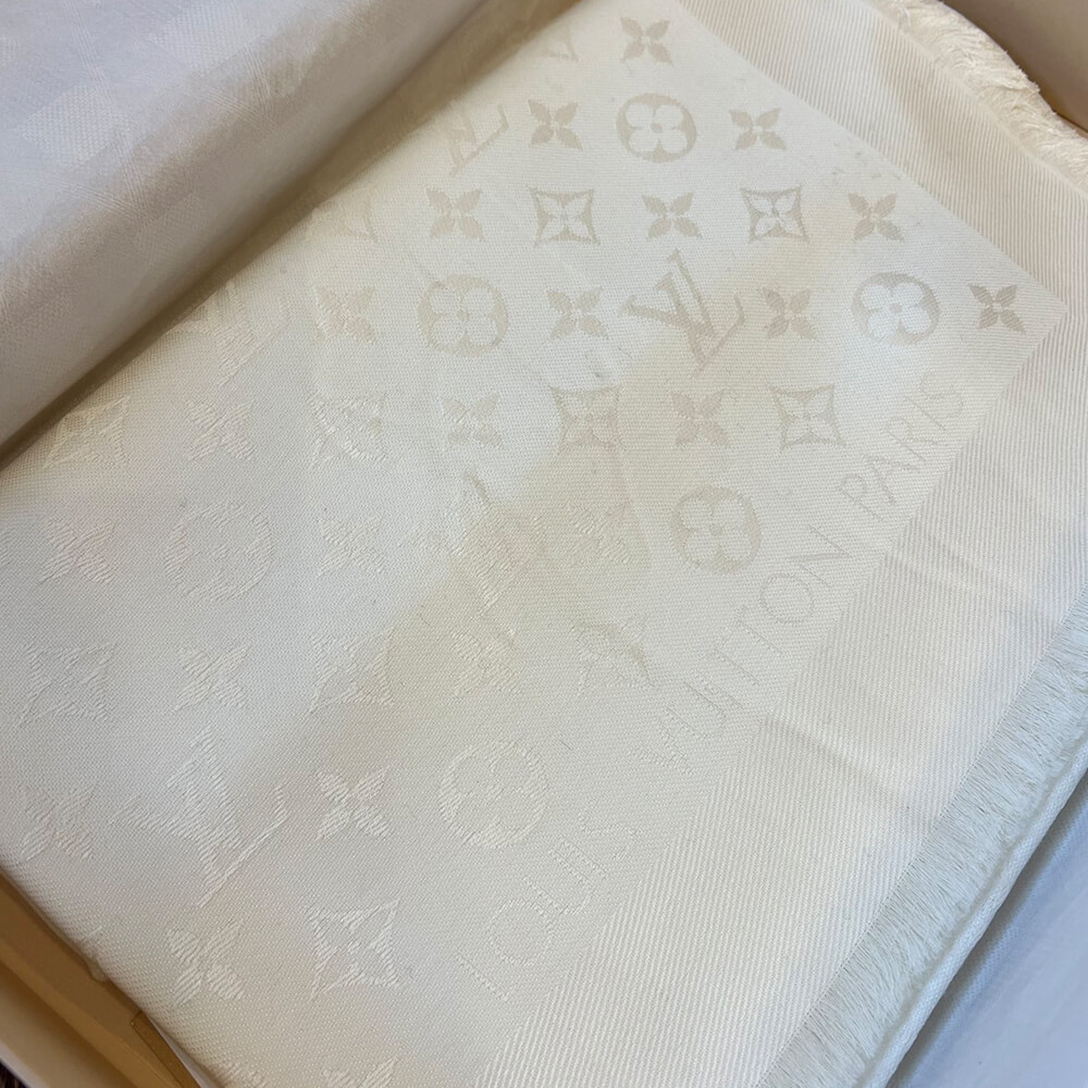 LV Monogram Classic Shawl