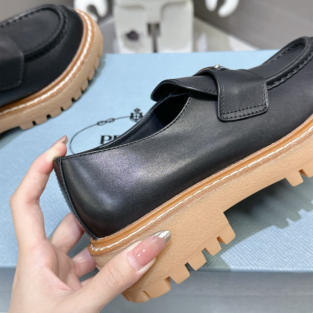 Pra*a leather loafers